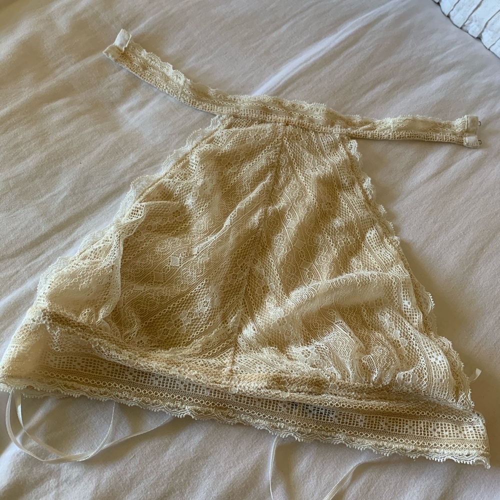 Lace Bralette (light nude/white)